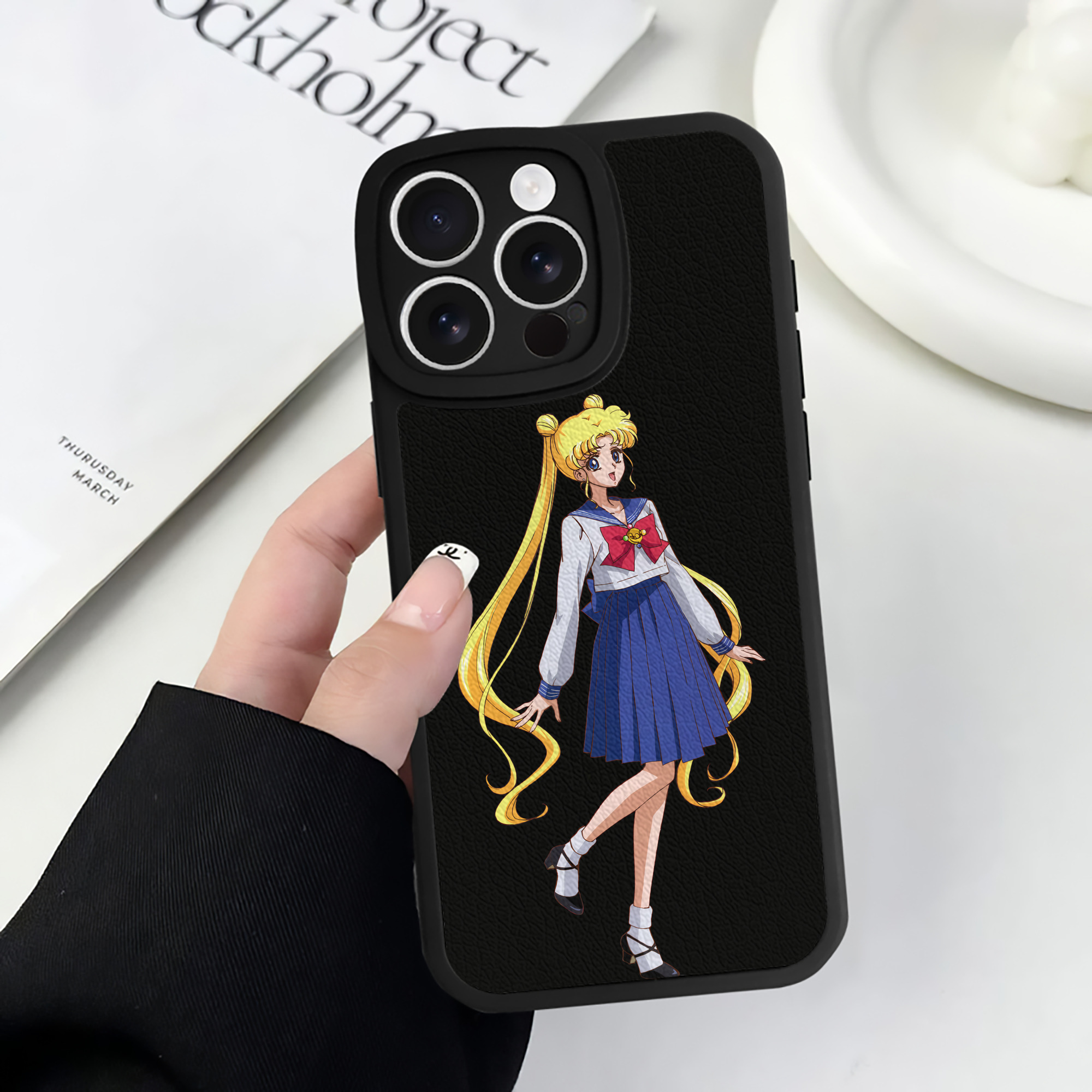（画像用） 美少女戦士セーラームーン 愛野 美奈子 あいの みなこ Sailor Moon Aino Minako 【iPhone 16シリーズ対応】シリコンスマホケース（レザー調） 材質：シリコン